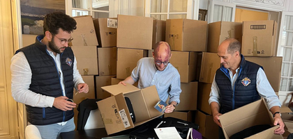 Knights in France prepare care packages for newly ordained priests throughout the country to show the Order’s support for their ministry. 