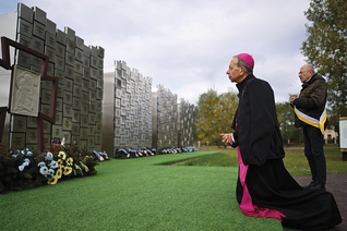 Lori Ukraine Bucha GRB_3224-rgb.jpg