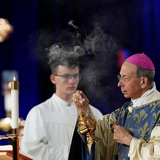 Supreme Chaplain Archbishop William Lori incenses the altar during the Memorial Mass of the 142nd Supreme Convention on Aug. 8 in Québec City.