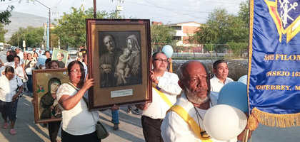 Members of Santa Filomena Council 16296, carrying their council banner and several icons produced by the Order, lead a march for life through Monterrey, Mexico Northeast.
