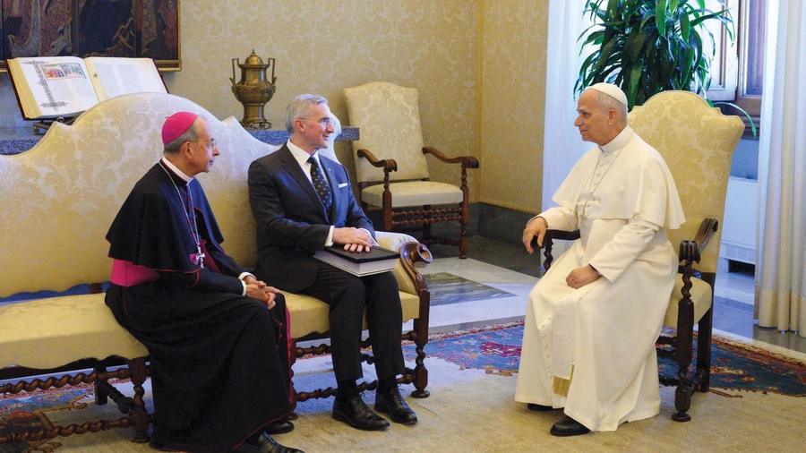 Pope Leo XIV speaks with Supreme Knight Patrick Kelly and Supreme Chaplain Archbishop William Lori.