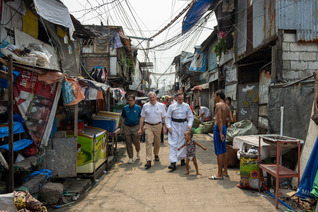 The Knights of Columbus delegation visits  Barangay Aroma.