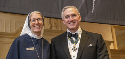 Supreme Knight Patrick E. Kelly accepts the John Cardinal O’Connor Award on behalf of the Knights of Columbus from Mother Mary Concepta, superior general of the Sisters of Life.