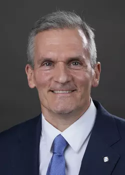 Portrait of Steve Curtis