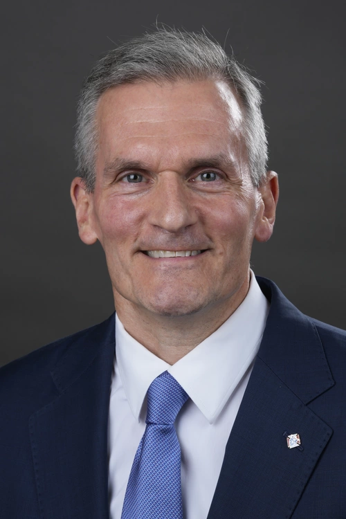 Portrait of Steve Curtis