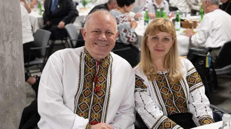 Supportive Wives_1.jpg