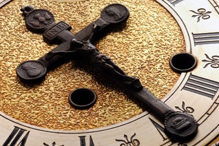 crucifix-clock.jpeg