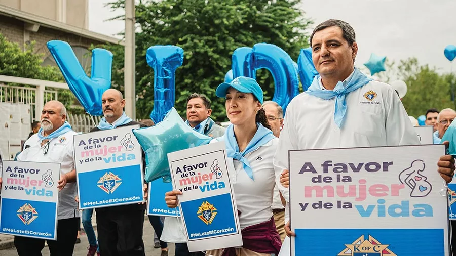 Knights and their families join a march in support of women and life in Monterrey, Mexico, on Oct. 7. (Photo by Carlos Elizondo)