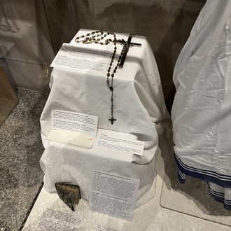 mother-teresa-artifacts-rosary.JPG