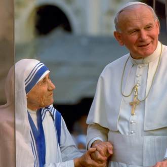 mother-teresa-pope-john-paul-ii.jpg