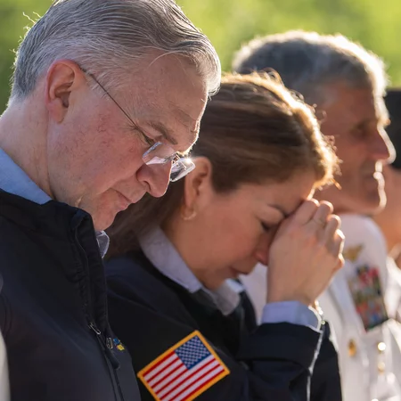 mr-mrs-kelly-in-prayer.jpg