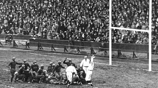 Jack Chevigny scores a touchdown “for the Gipper” in the third quarter to tie the game against Army at Yankee Stadium Nov. 10, 1928 Photo by Underwood Archives/Getty Images