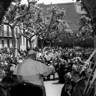 Pope John XXIII blesses the audience at St. Peter's Oratory during his visit on May 10, 1959.